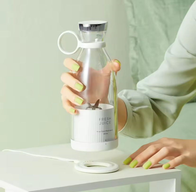 SmooGo Fresh Juice The Perfect Mini Blender